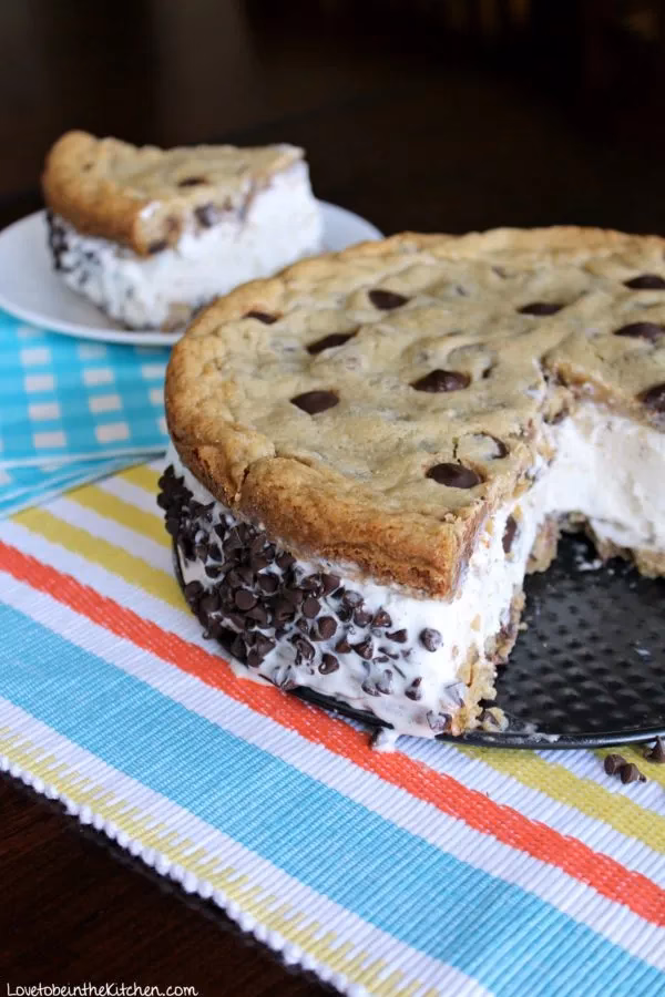 What is a giant chocolate chip cookie ice cream sandwich?