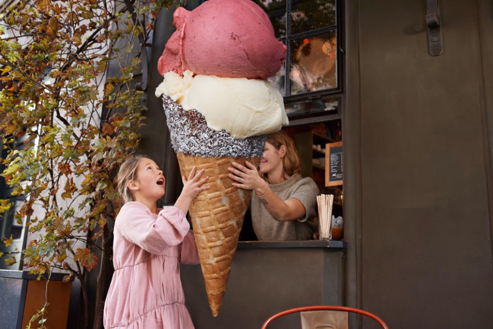 What is the longest ice cream in the world?