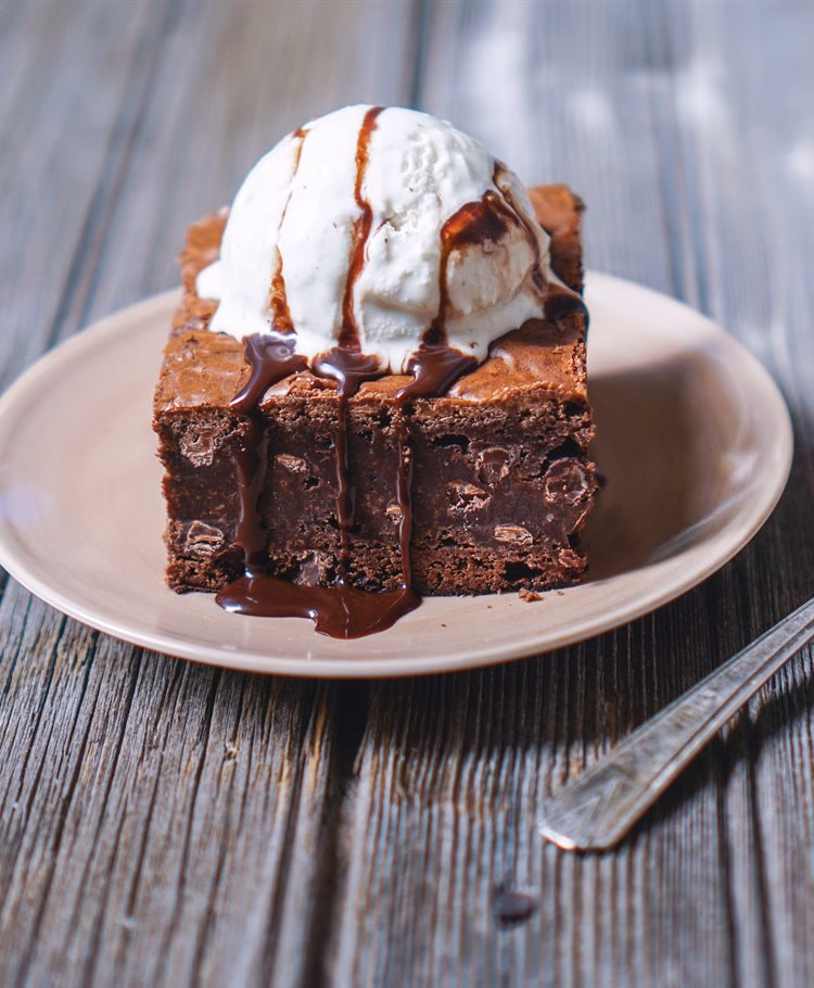 How do you make fudge brownie ice cream?