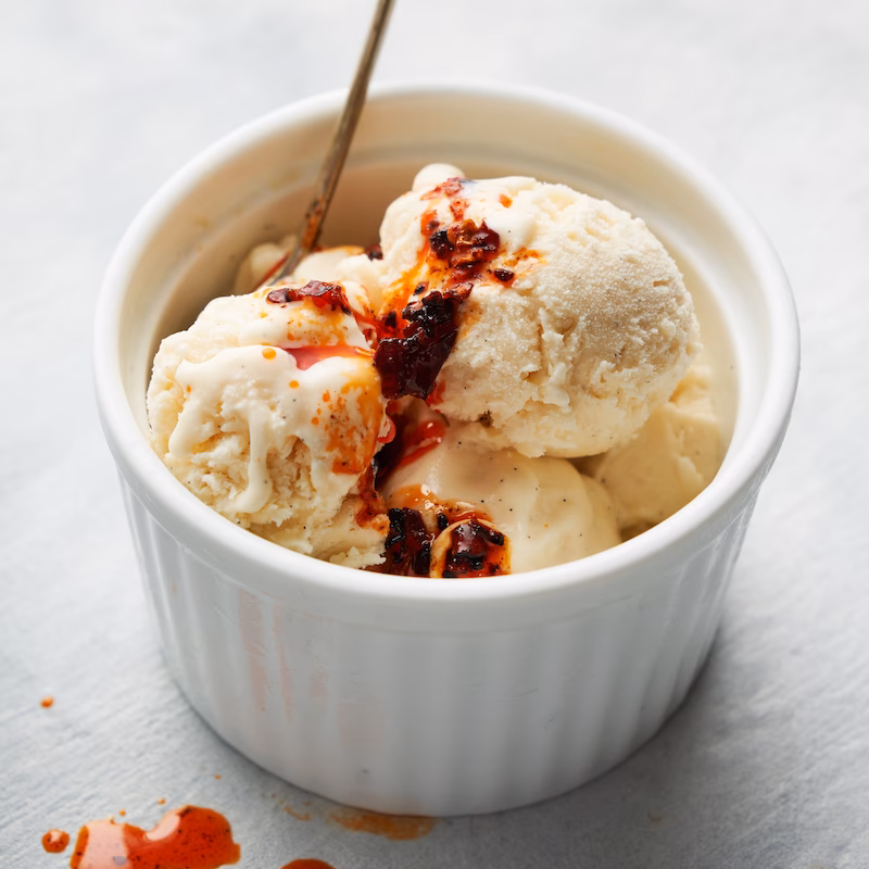 How do you make chocolate ice cream with chilli seeds?