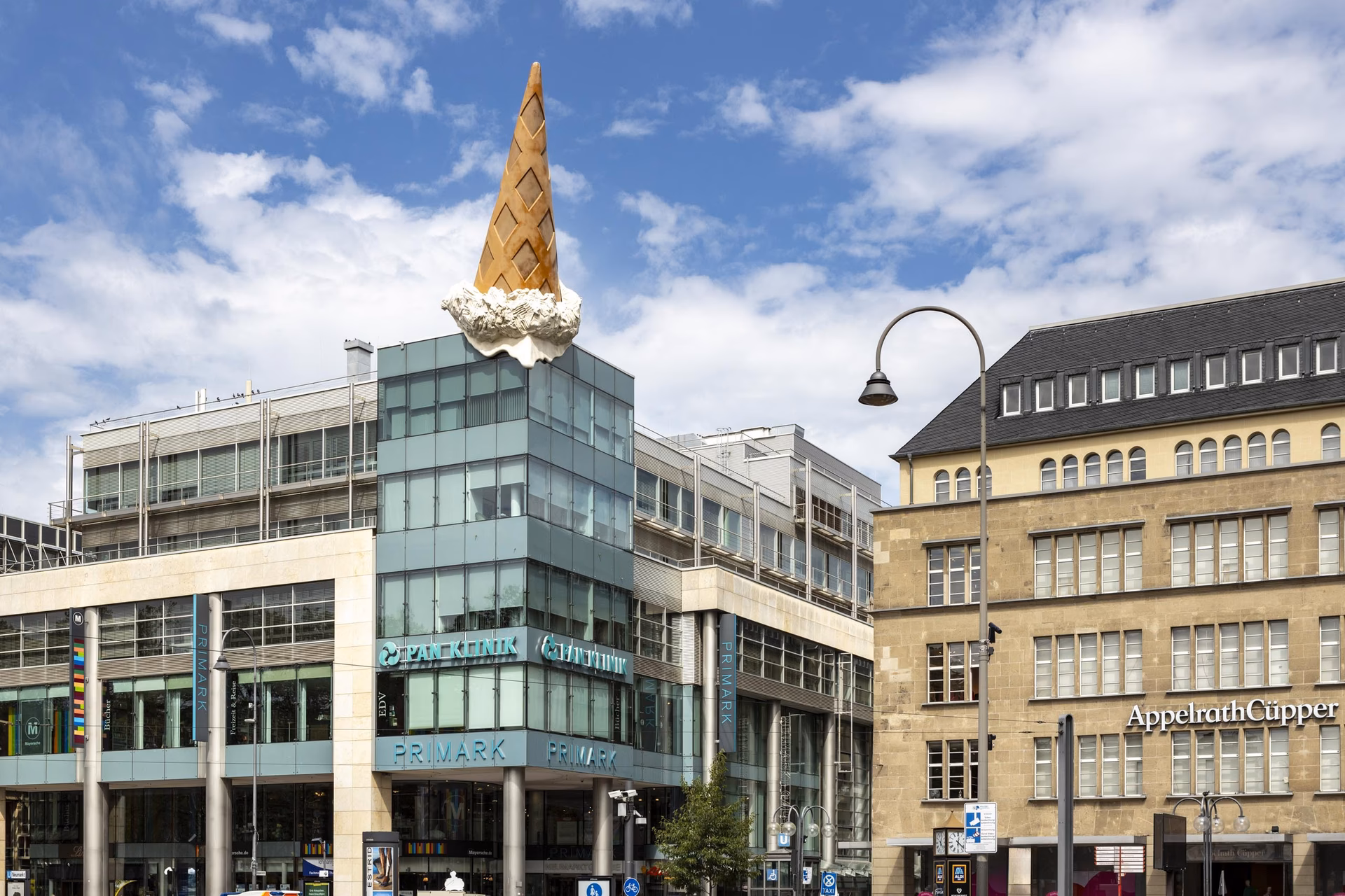 What is Coosje van Bruggen & Claes Oldenburg?
