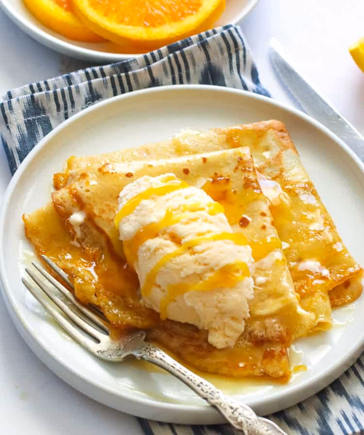 What colour should a crêpe Suzette be?