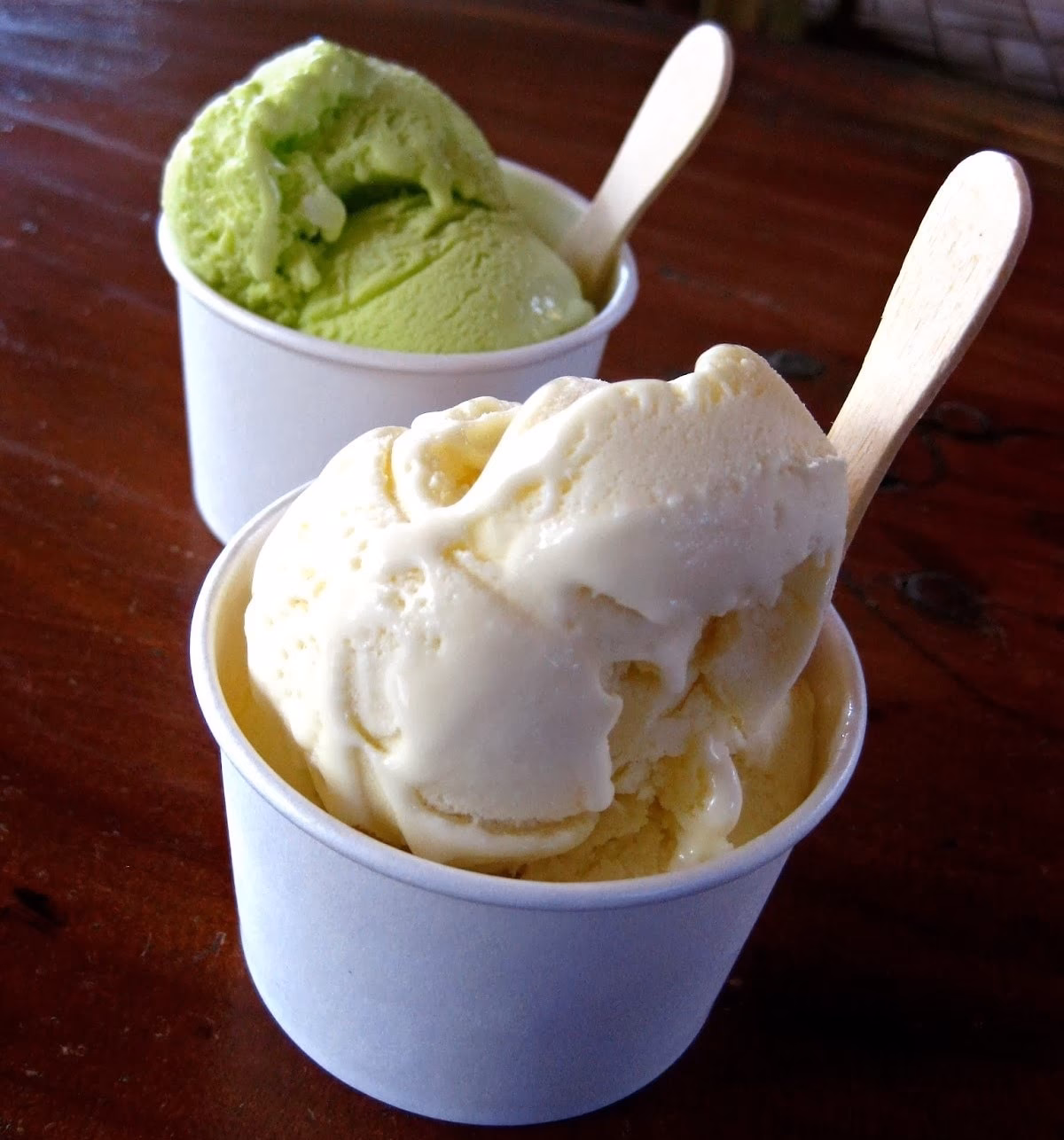 Does Lolong eat crocodile ice cream?