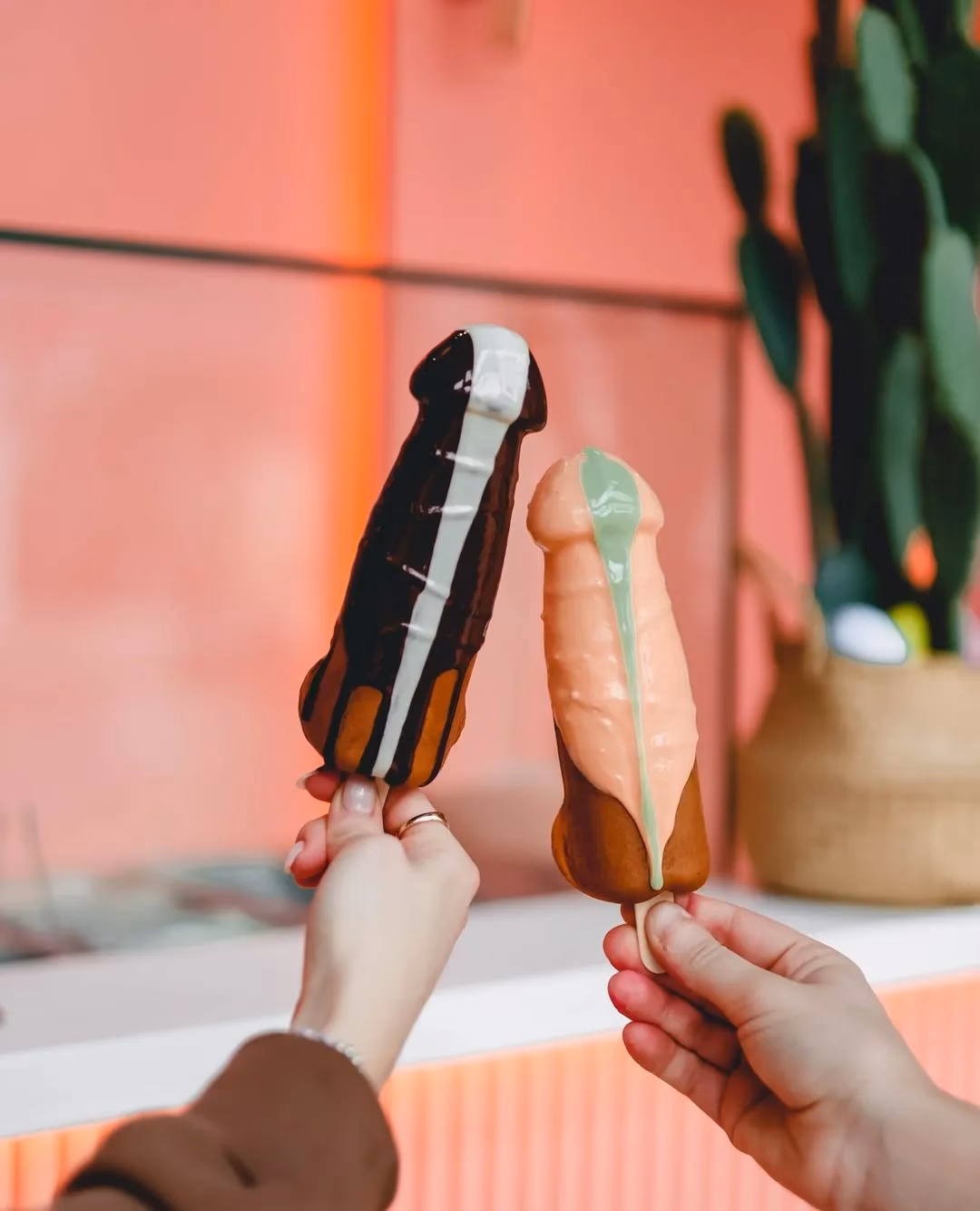 Does Dick's have a drive-in restaurant?