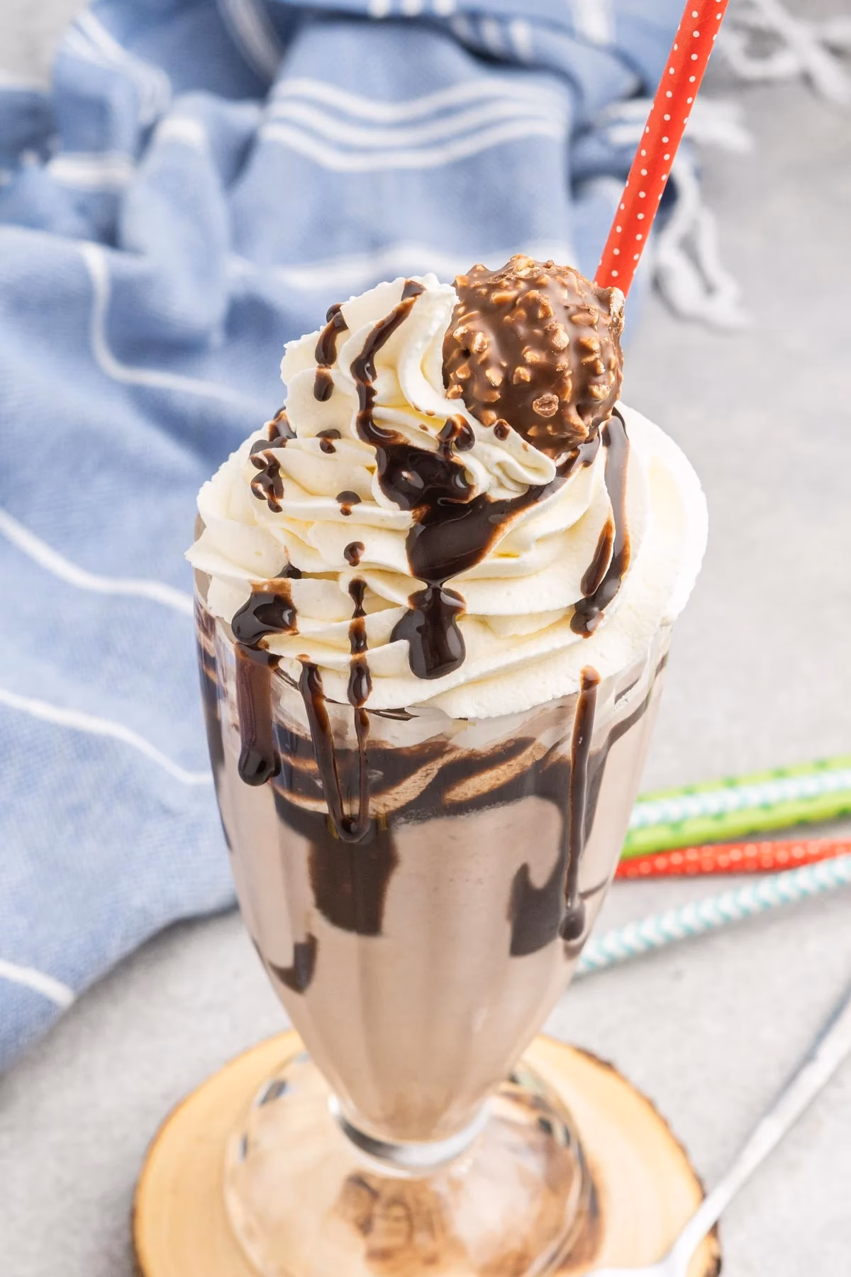 What is a Ferrero Rocher ice cream shake?