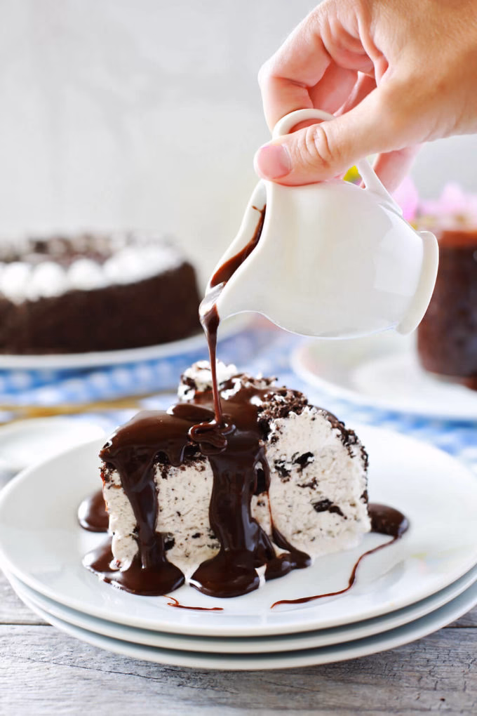 How do you make hot fudge sauce?