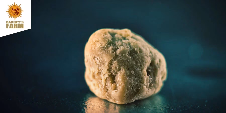 Does coffeeshop Relax offer marijuana & hashish?