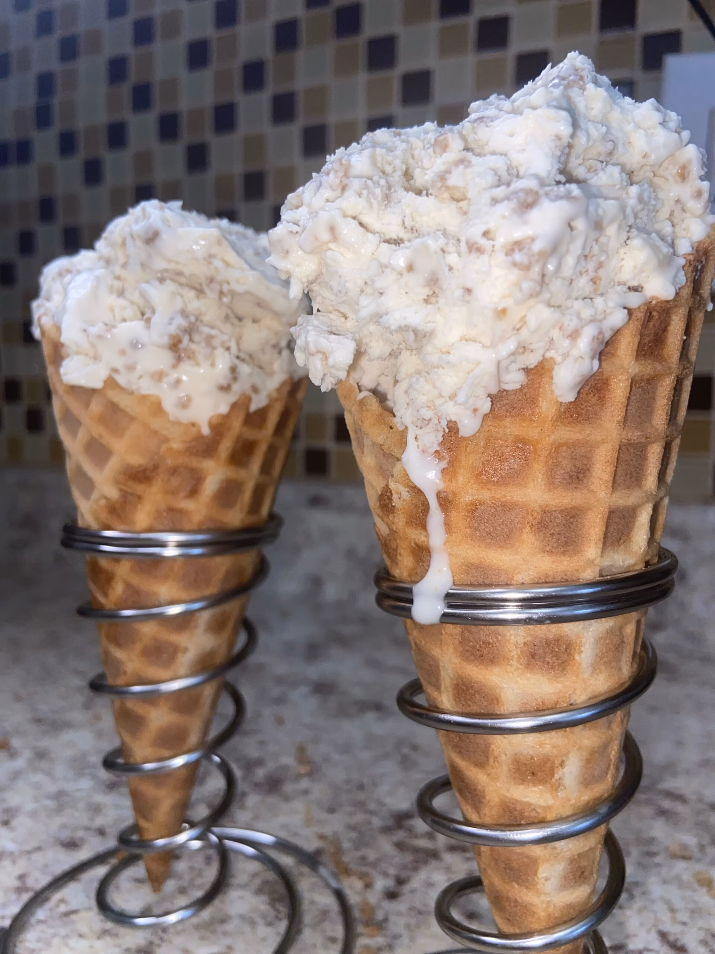 Can you use nuts in ice cream?
