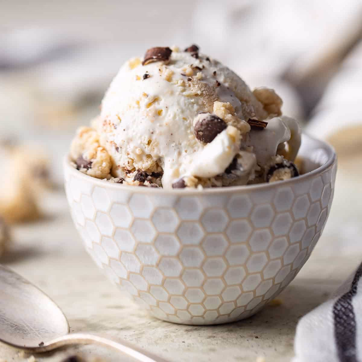 Does cookie dough ice cream need a maker?