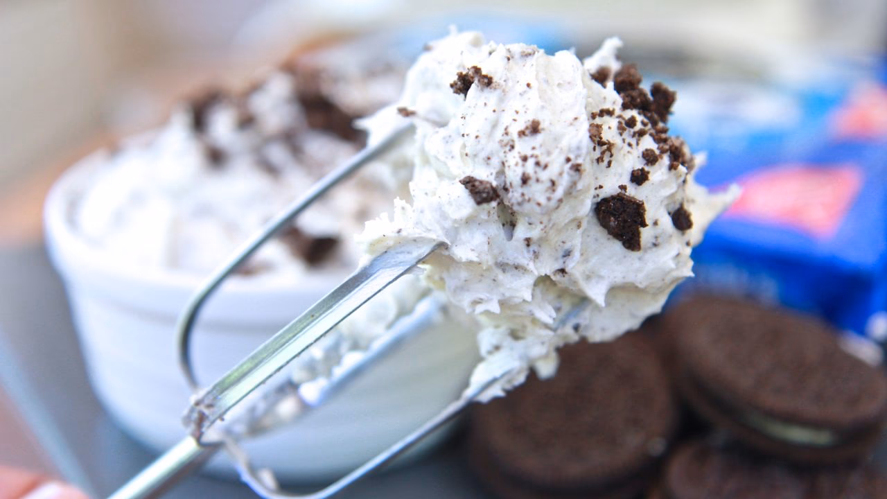 What kind of frosting is used for making cookies?