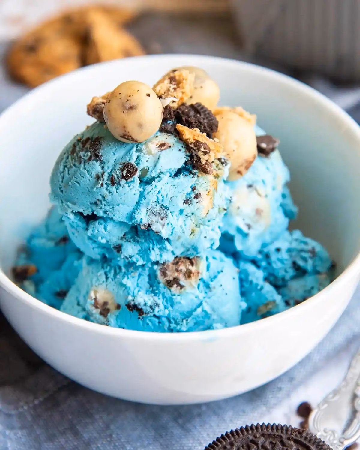 How do you make Cookie Monster ice cream without churn?