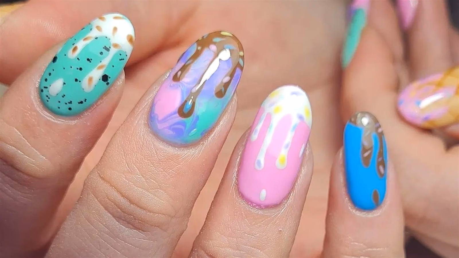What are ice cream nails?