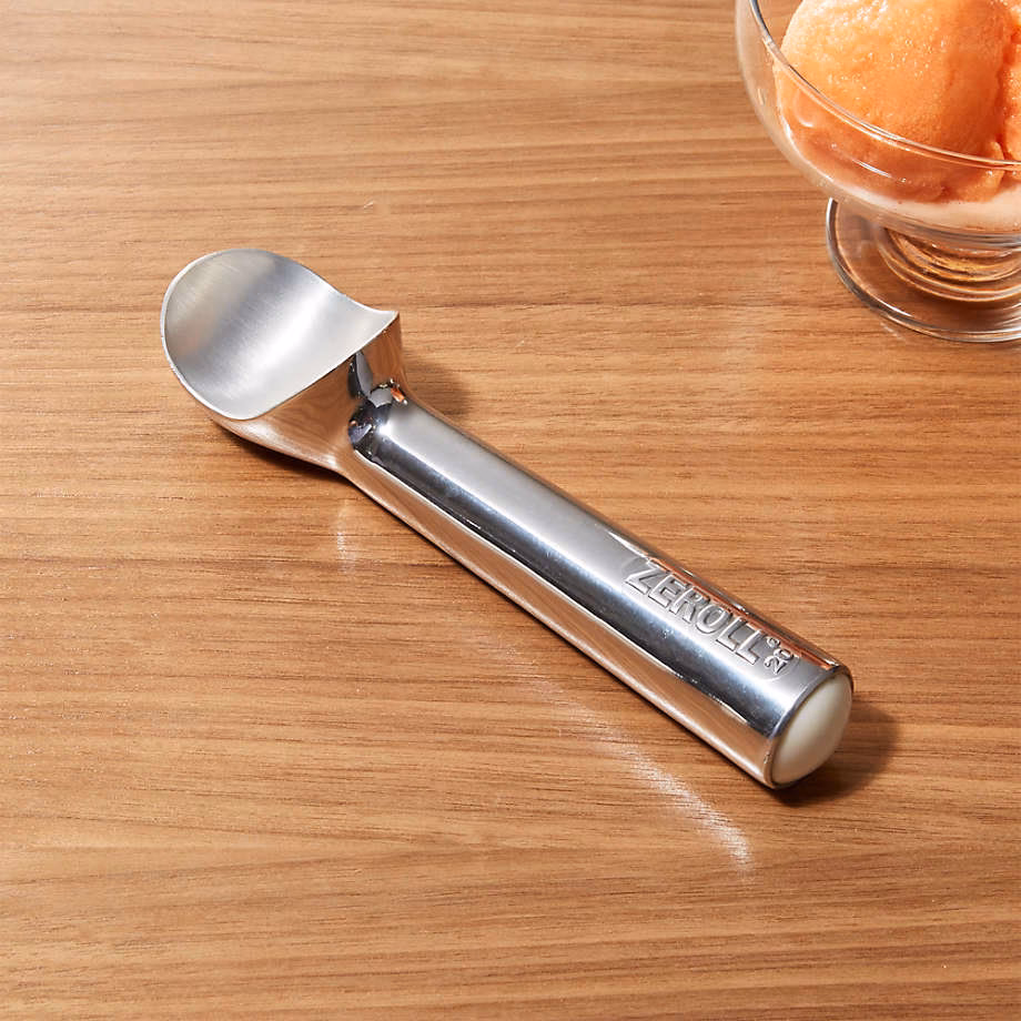 What are the different types of ice cream scoops?