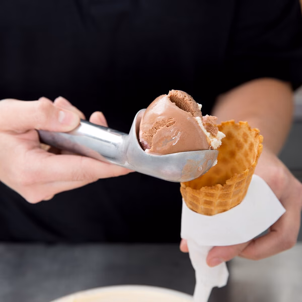 What are the different types of ice cream scoops?
