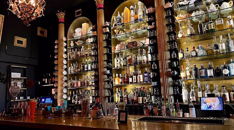 Is there a secret bar inside the UES ice cream shop?