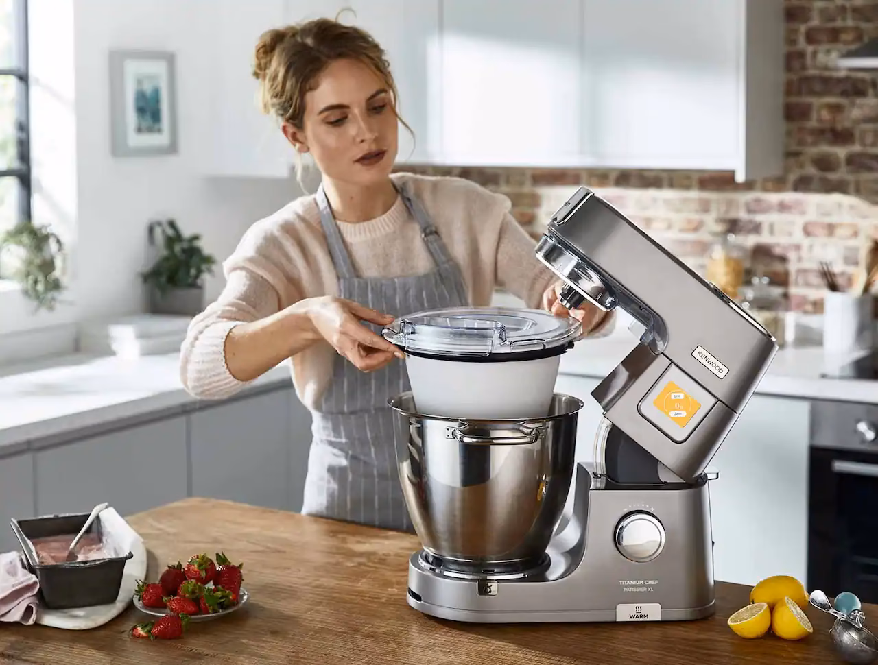 Can you freeze ice cream on a Kenwood Chef?