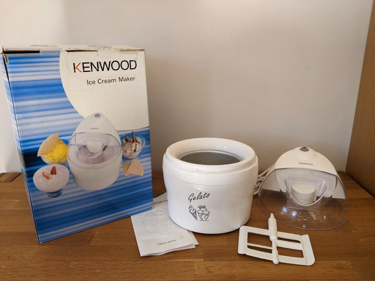 How do you make strawberry ice cream?