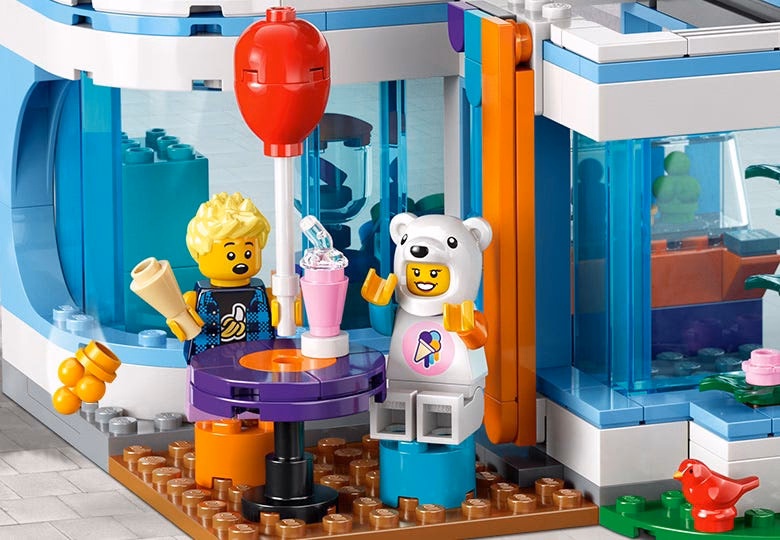 Is Lego® ice-cream shop safe for children under 3 years old?