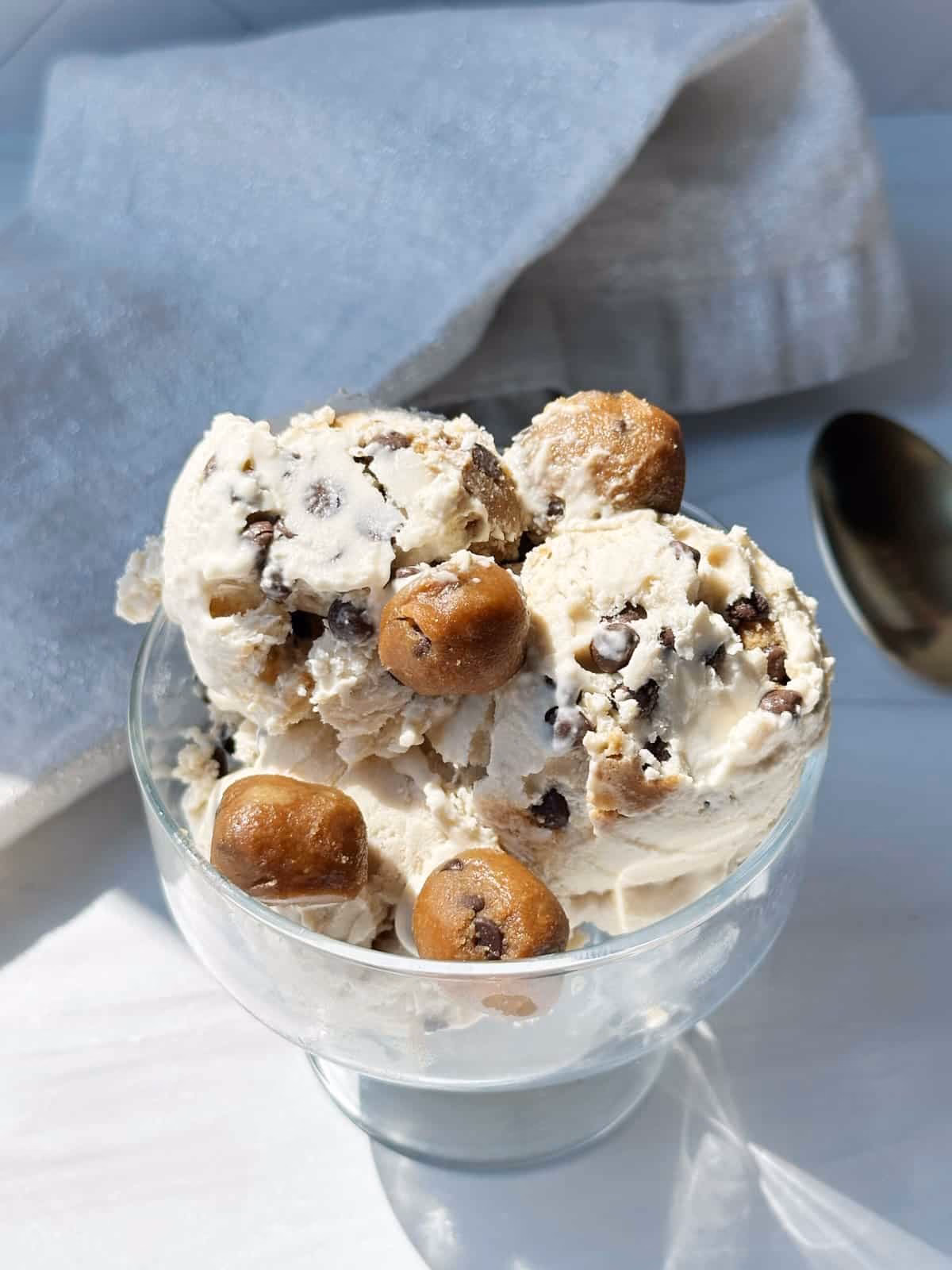 How do you make a chocolate chip cookie dough?