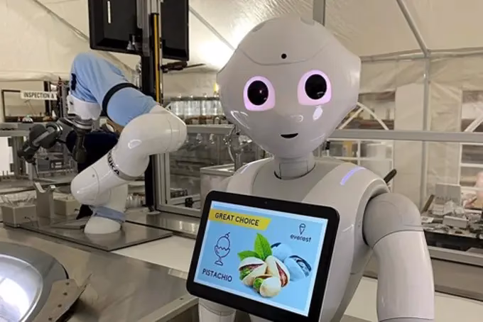 Who are the robots in Federation Square's New ice-creamery?