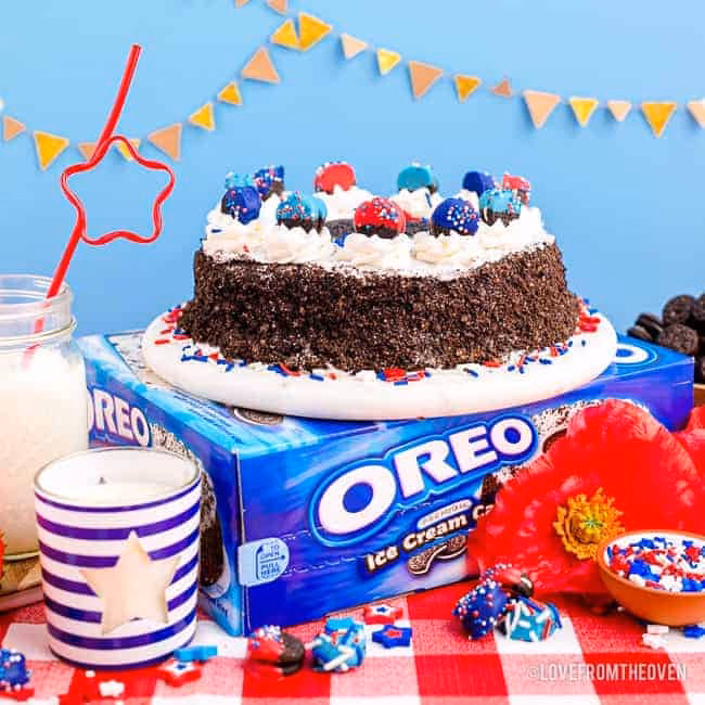 How to make homemade Oreo ice cream cake?
