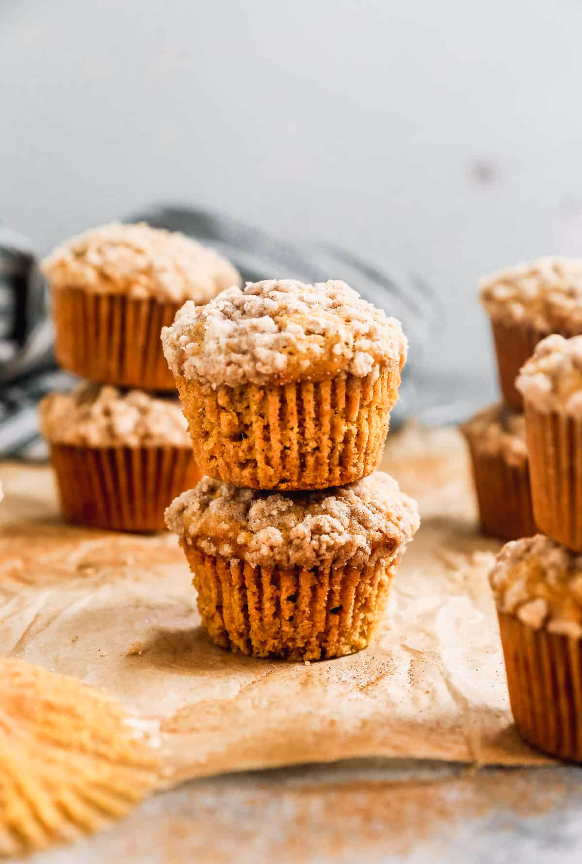 How long does it take to make pumpkin cream cheese muffins?