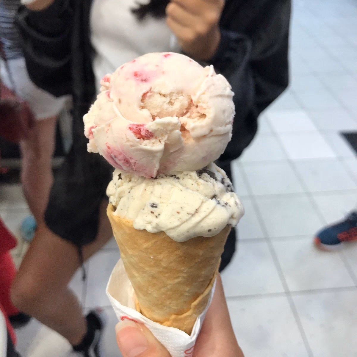 Does Royal Copenhagen Ed Square have ice cream?