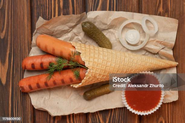 How long do you cook pizza cones in the oven?