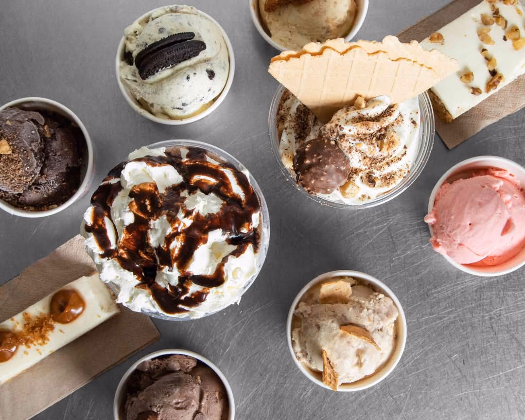 Is scoop dessert parlour Clontarf a good restaurant?