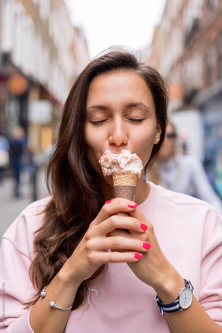 Is 'I eat ice cream' correct?