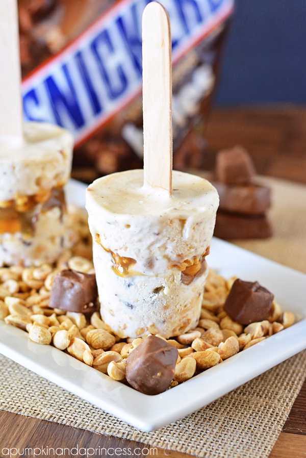 How do you make ice cream with Snickers?