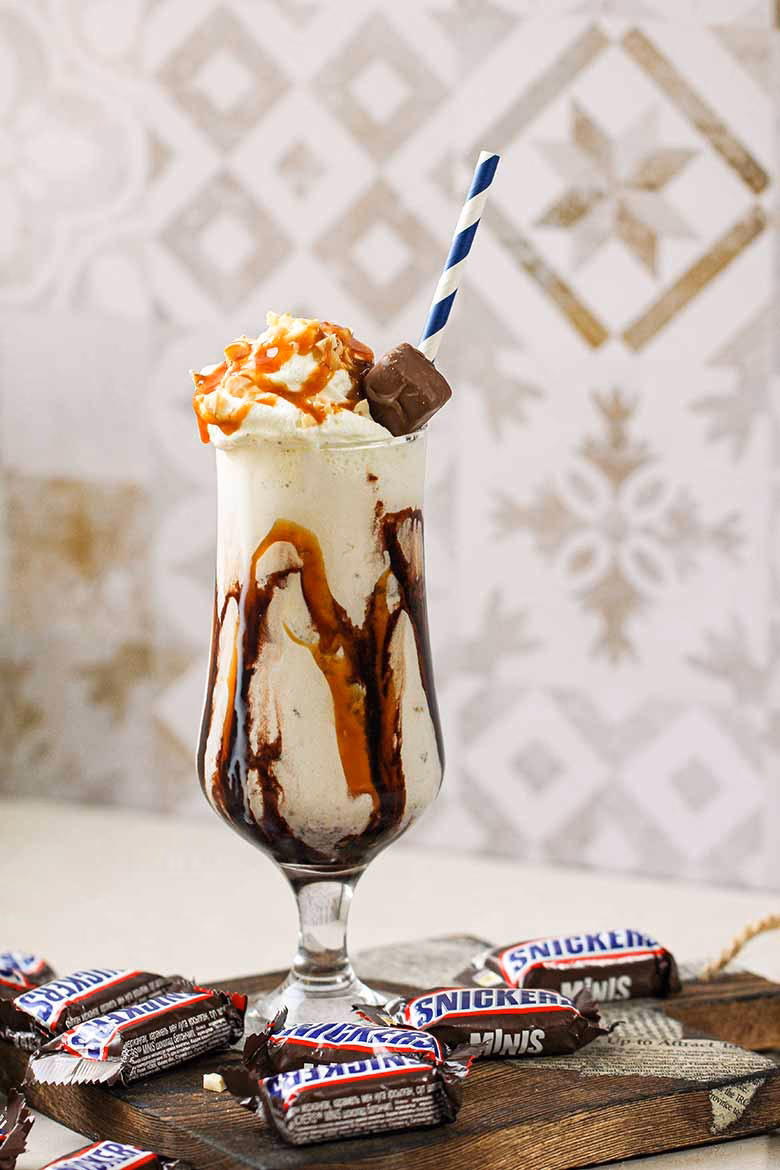 How do you make a Snickers ice cream milkshake?