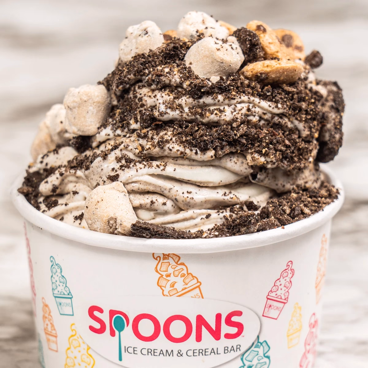 How do color changing reusable mood spoons work?