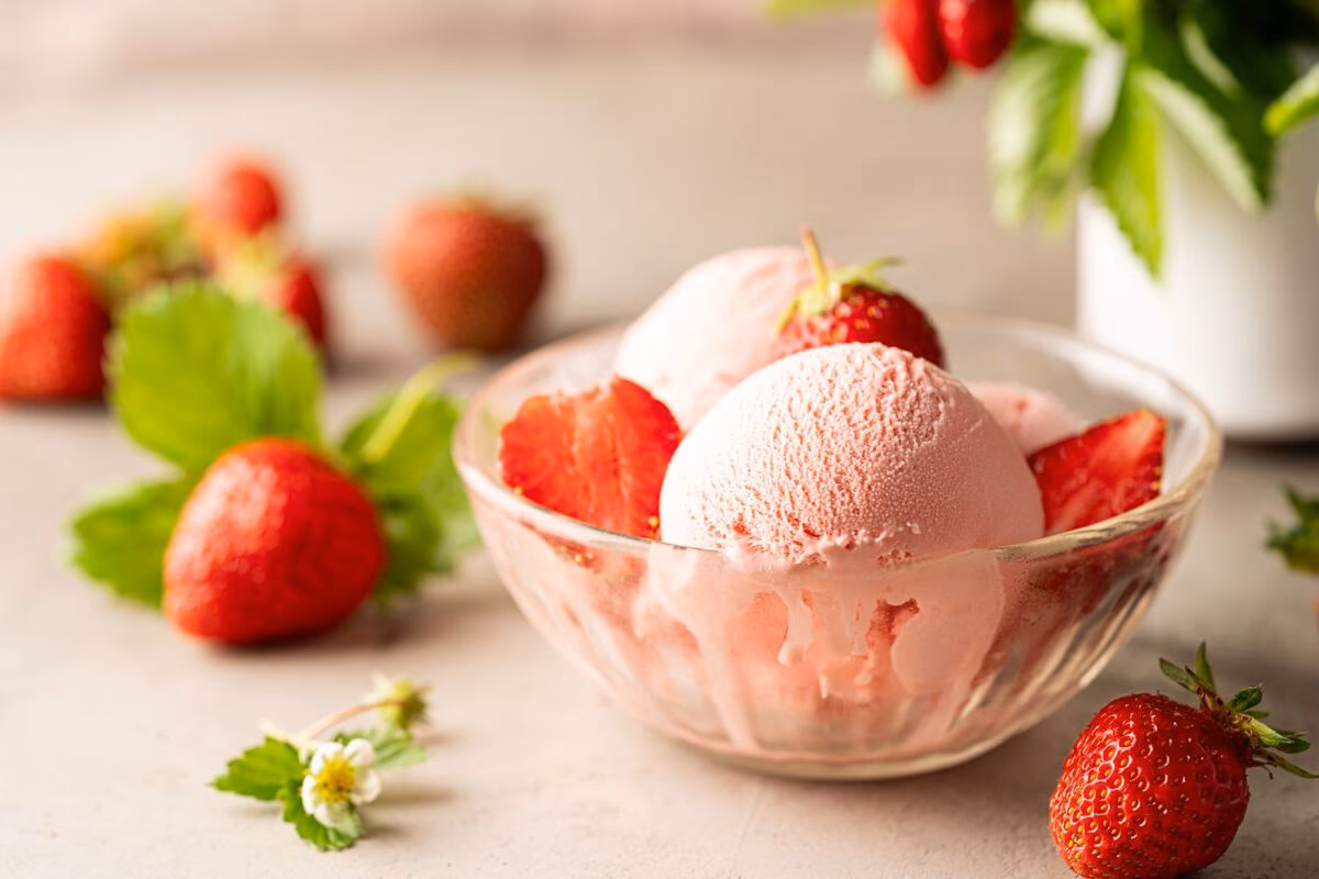 How do you make a strawberry smoothie at Walmart?