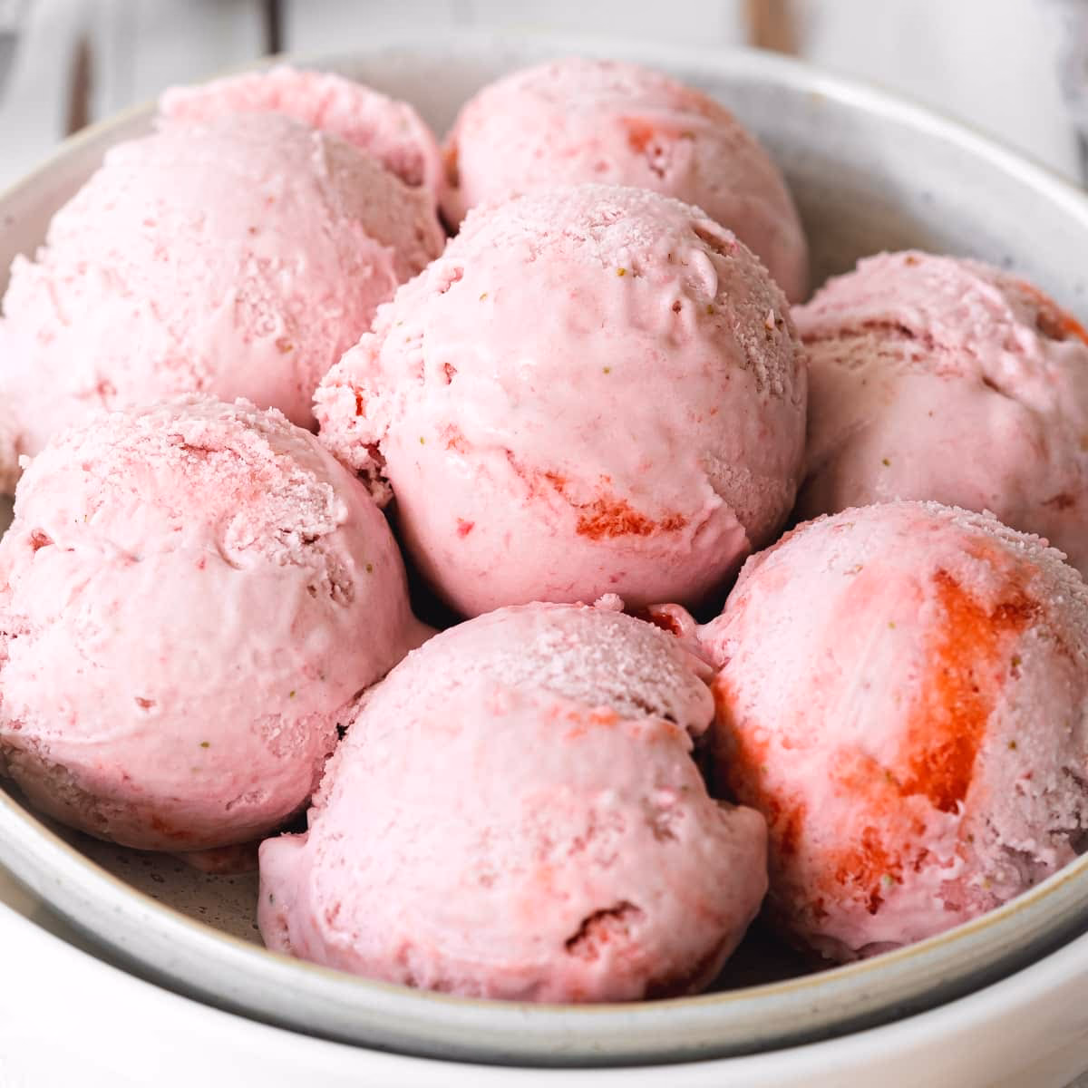 Is strawberry coconut milk ice cream dairy free?