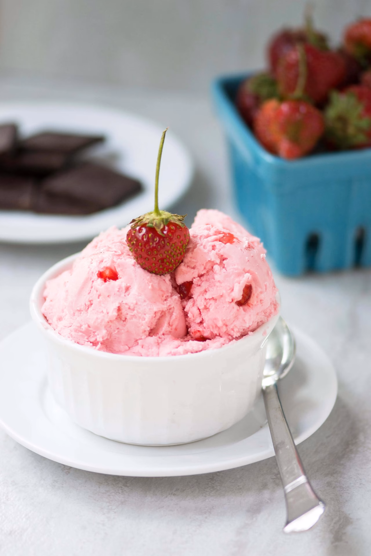 How do you make strawberry cheesecake ice cream?