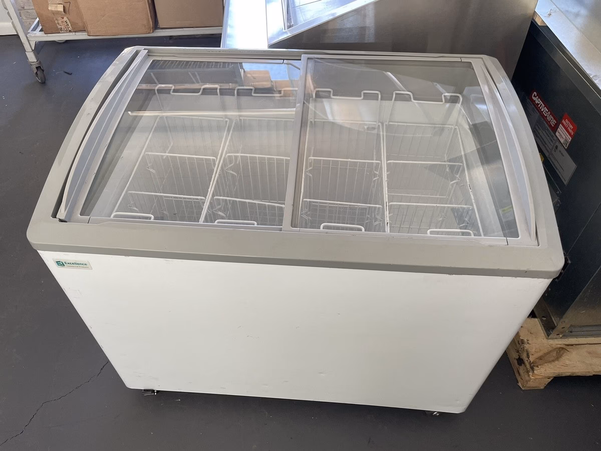 What is a vista 12 multi display ice cream freezer used for?