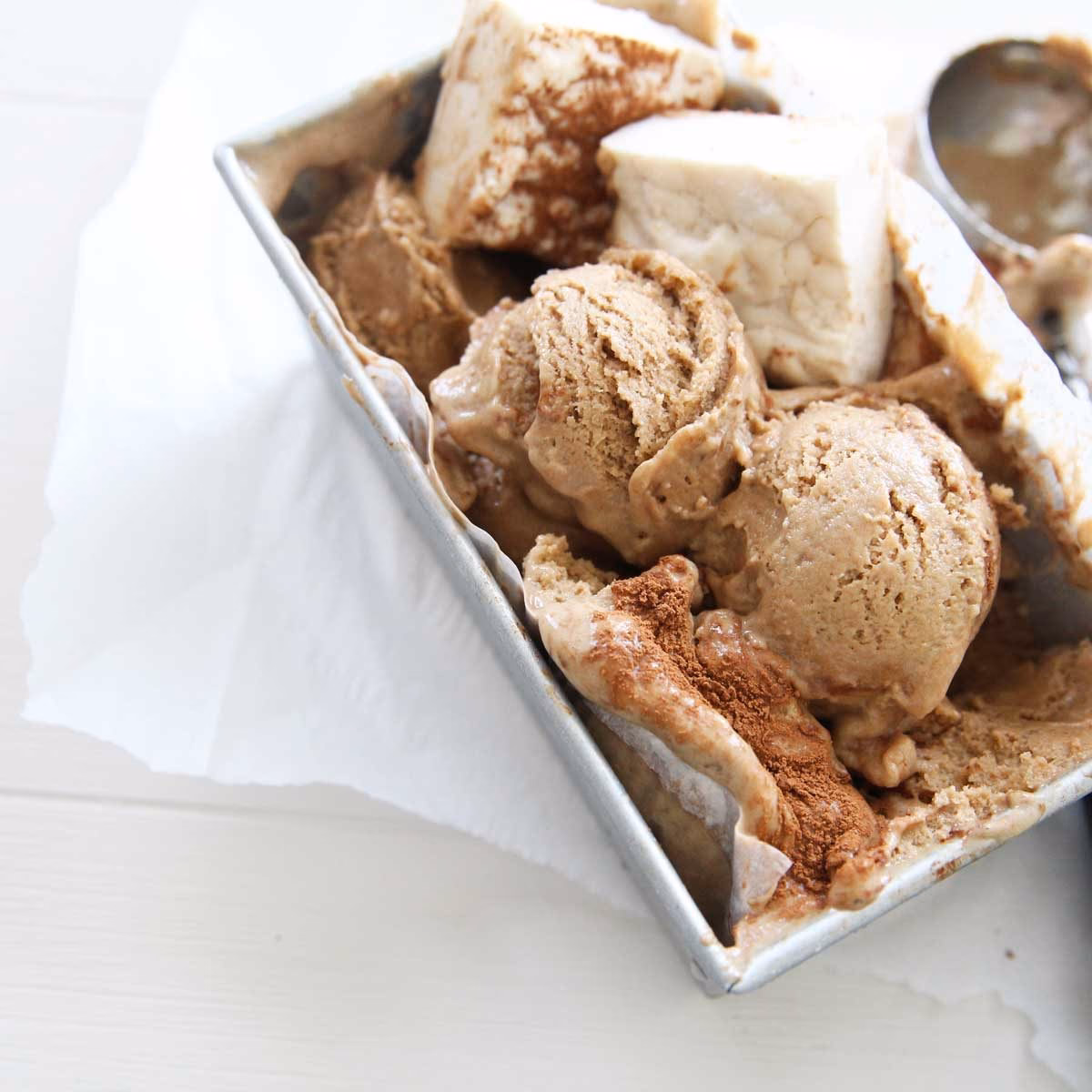 Does vegan Tiramisu have mascarpone?