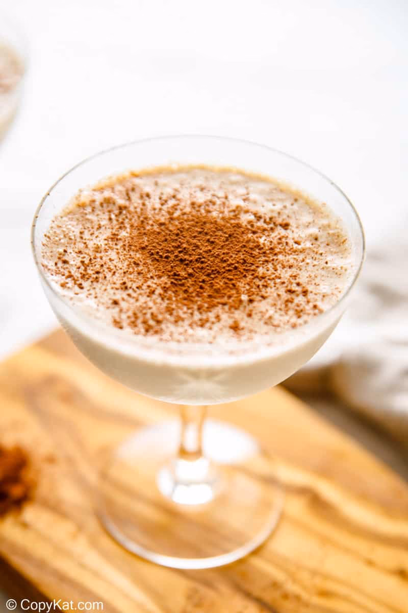 How do you make a Brandy Alexander cocktail?